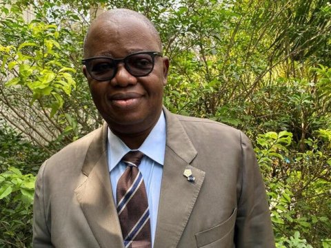 XİN başçısı iclas zamanı vəfat etdi