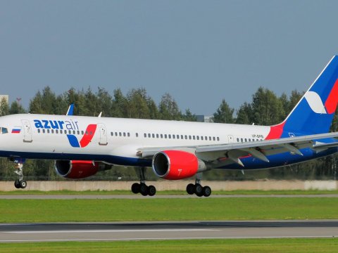 Hindistana uçan təyyarə Özbəkistanda məcburi eniş etdi