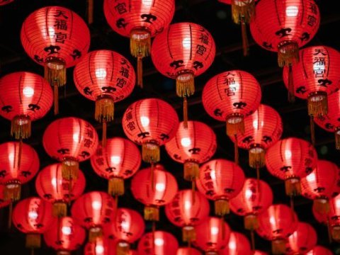 Çinin Yeni ilini qeyd edənlər güllələndi - 10 ölü, 16 yaralı