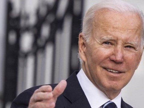 Baydenin reytinqi təhlükəli səviyyəyə enib 