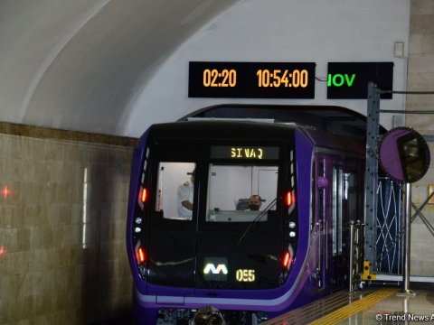 Metroda maşinist iş başında öldü - YENİLƏNİB