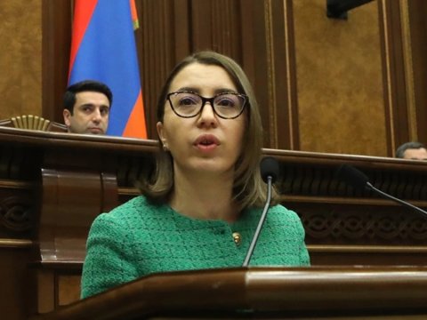 Ermənistan ombudsmanı istefa verdi