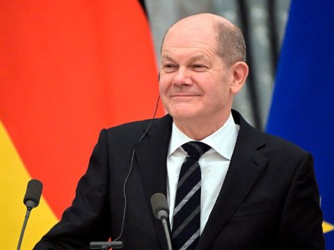 Kansleri ələ salmaq üçün yeni söz yaratdılar - “Scholzing”