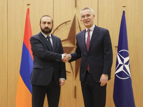 Mirzoyan Stoltenberqlə Laçın yolundan danışdı