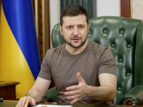 Zelenskidən məmur və deputatlara QADAĞA