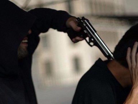 Bakıda mağazaya silahlı basqın edildi