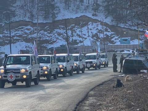BQXK-nin 6 maşını yenidən Laçın yolundan keçdi