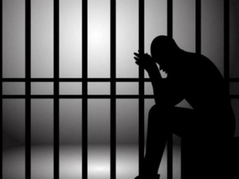 38 yaşlı məhbus həbsxanada öldü 