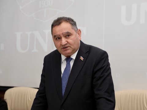 Deputat UNEC-in fəaliyyətini yüksək qiymətləndirdi