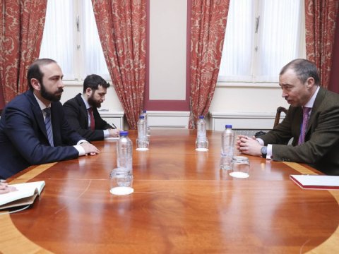 Mirzoyan Klaarla görüşdü - Laçın yolu və yeni missiya müzakirəsi