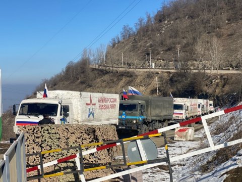 Sülhməramlıların maşın karvanı Laçın yolundan sərbəst keçir