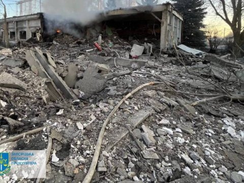 Rusiyanın raket zərbələri Zaporojyedə 3 nəfərin həyatına son qoydu - FOTO