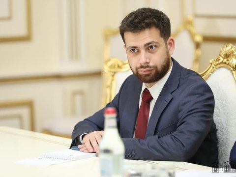 Mirzoyana 28 yaşlı müavin təyin edildi