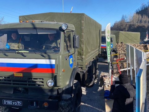 Sülhməramlıların 12 maşını Laçın yolundan keçib