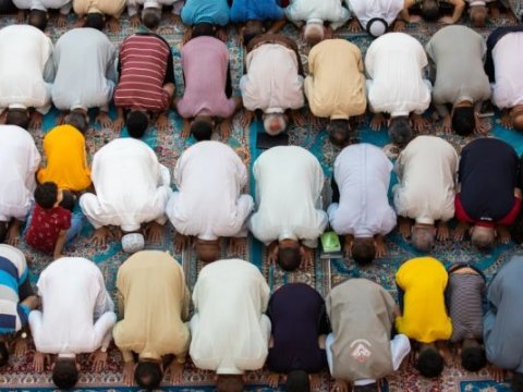 Din xadimləri səfirliyimizə hücumu PİSLƏDİLƏR