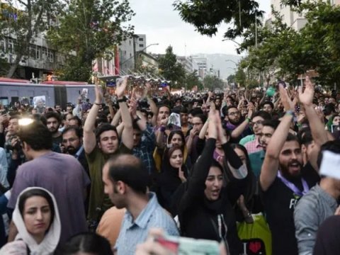Güneylilər hərəkətə keçir - Molla rejimi cavab verməli olacaq...