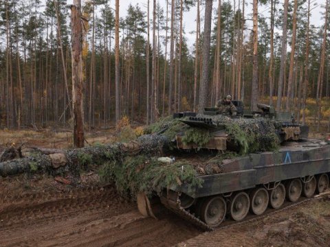 İspaniya yazda Ukraynaya tank göndərəcək