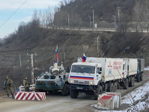 Sülhməramlıların maşınları Laçın yolundan keçdi