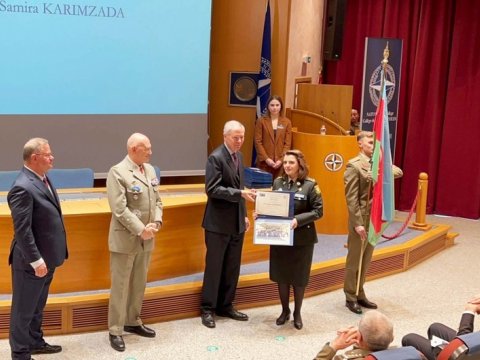 NATO kursunu bitirən ilk qadın hərbçimiz