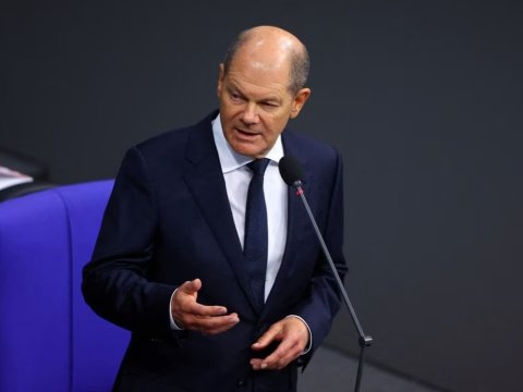 Almaniya kansleri Cənubi Amerika turuna çıxır