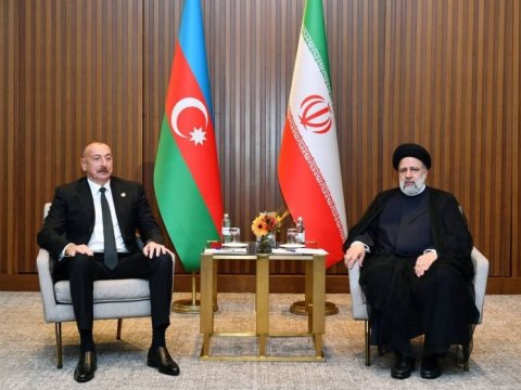 İbrahim Rəisi İlham Əliyevə zəng etdi