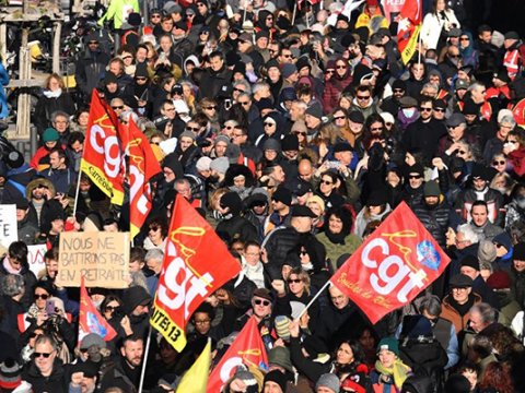 Fransada pensiya islahatına qarşı etirazlar səngimir