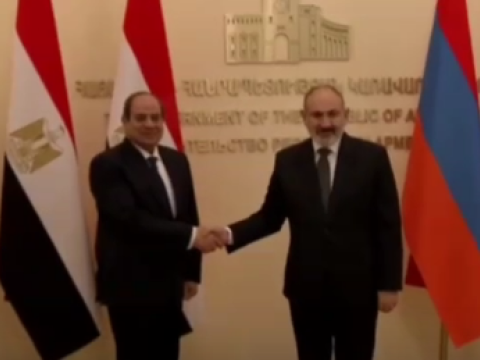 Paşinyan Misir prezidenti ilə görüşdü