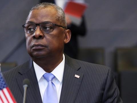 Pentaqon rəhbəri Cənubi Koreyaya gedir