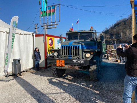 Sülhməramlıların 6 maşını aksiya ərazisindən maneəsiz keçdi