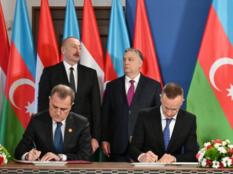 XİN başçıları əməkdaşlıq protokolu imzaladılar
