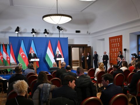 Dost axtararkən Azərbaycana tərəf getməyə qərar verdik