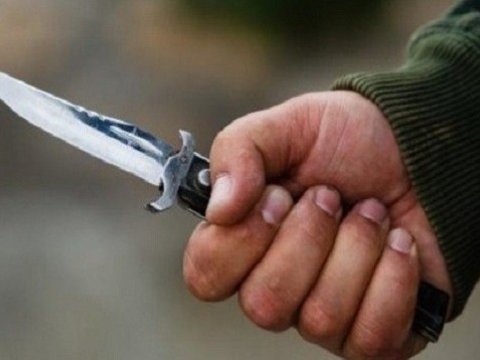 Bir ailənin üç üzvünü bıçaqlayan şəxs TUTULDU