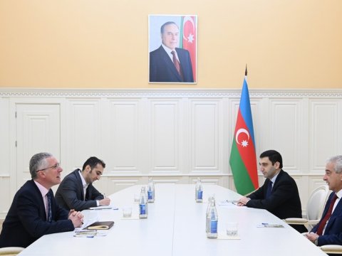 Baş nazirin müavini Britaniyanın səfiri ilə görüşdü