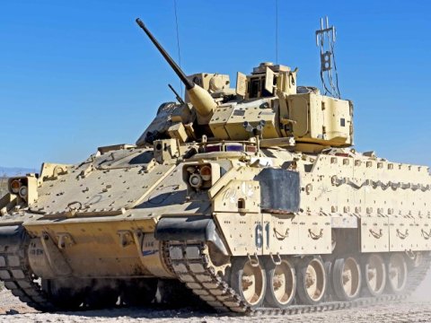 ABŞ Ukraynaya 60 döyüş maşını göndərdi