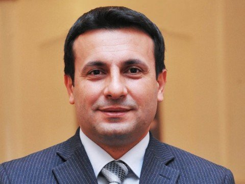 Elnur Hidayətoğlu işindən ayrıldı