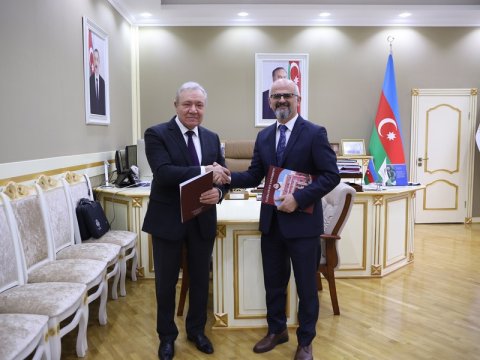 Rektor Mediasiya Təşkilatı ilə memorandum imzaladı