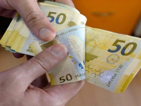 Bu şəxslərin də maaşları ARTIRILDI