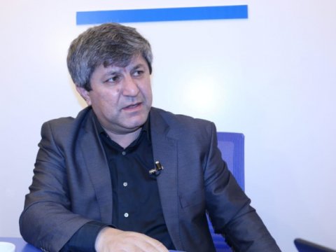Əvəz Zeynallı həyat yoldaşı ilə görüşdü