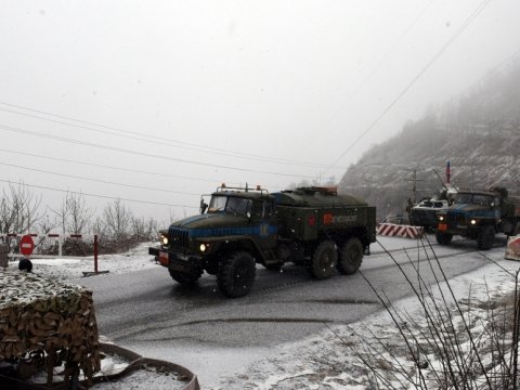 Sülhməramlıların üç maşınının Laçın yolundan keçidi təmin olundu