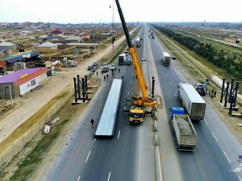 Magistral yolda daha bir piyada keçidi tikilir - VİDEO