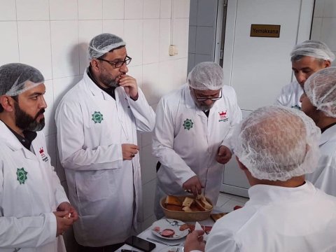 Hacı Şahin kolbasaya görə onu ittiham edənlərə CAVAB VERDİ