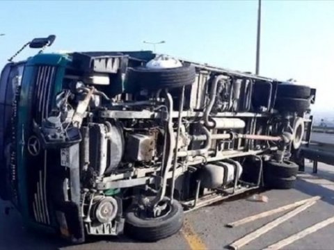 Xocalıda şirkət maşını aşdı - yaralılar var