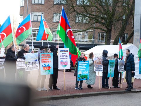 Diasporumuz Beynəlxalq Məhkəmənin önündə aksiya keçirdi
