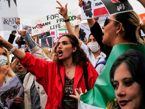 Xamenei etirazçıları əfv etməyə HAZIRLAŞIR 