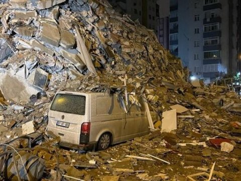 Zəlzələdən sonra 78 afterşok qeydə alınıb