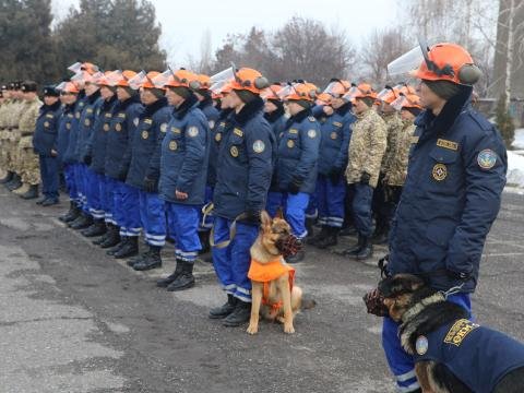Daha bir türk dövləti Türkiyəyə xilasedici göndərdi