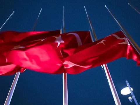 Qardaş ölkə yasda: bayraqlar endirildi - FOTO