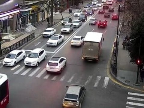 Paytaxtın əsas yollarında TIXAC var