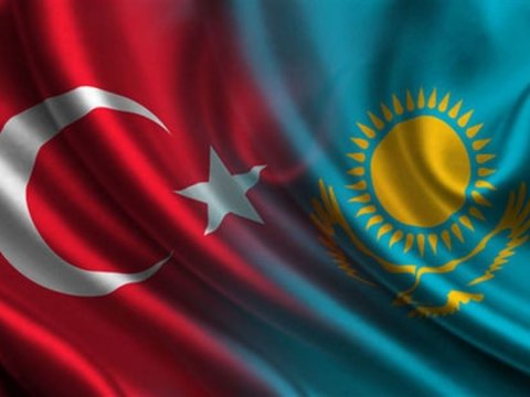 Qazaxıstan Türkiyəyə xilasedicilər göndərdi