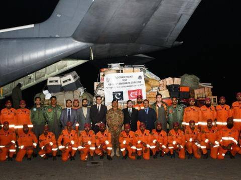 Pakistan Türkiyəyə xilasetmə qrupları göndərdi